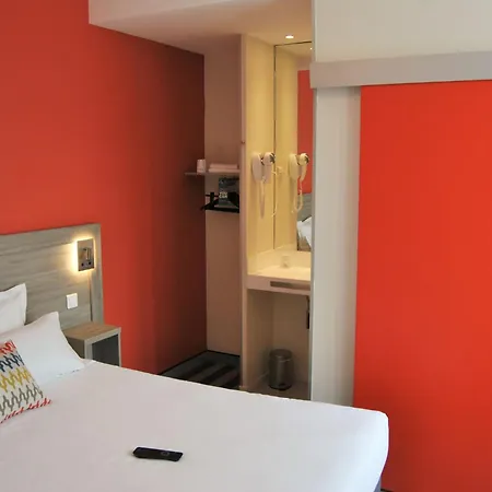 Logis De L'europe Hotel