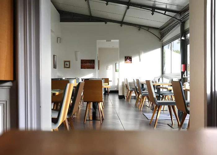 Logis De L'europe Hotel 3*